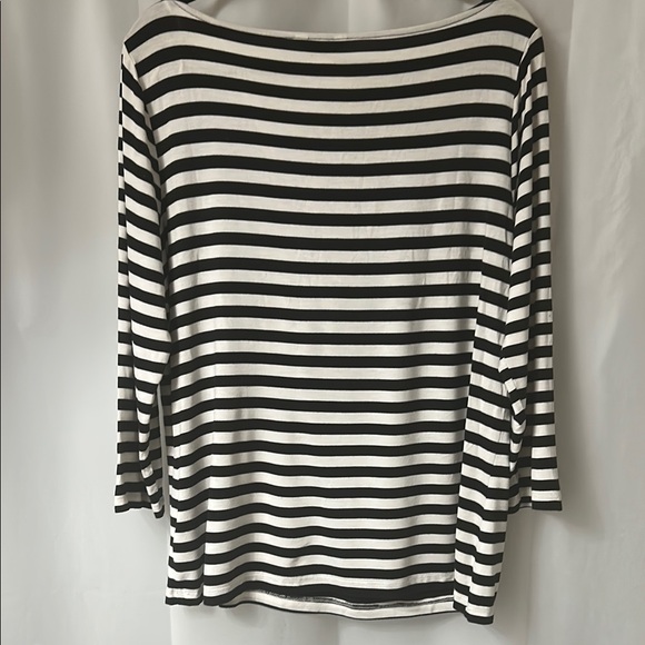 Michael.Kors Black  and White striped Relaxed 3/4‎ Sleeve top.       Size xl - Picture 5 of 8
